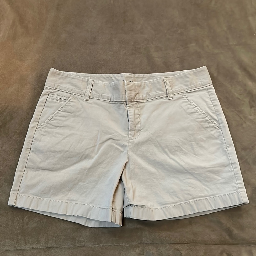 Caslon Shorts